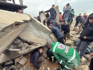 14 وفاة وانهيارات واسعة خلال أقل من 24 ساعة في غزة